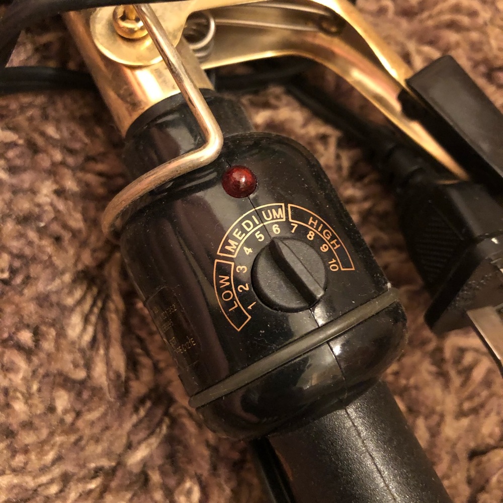 Helen of Troy curling iron